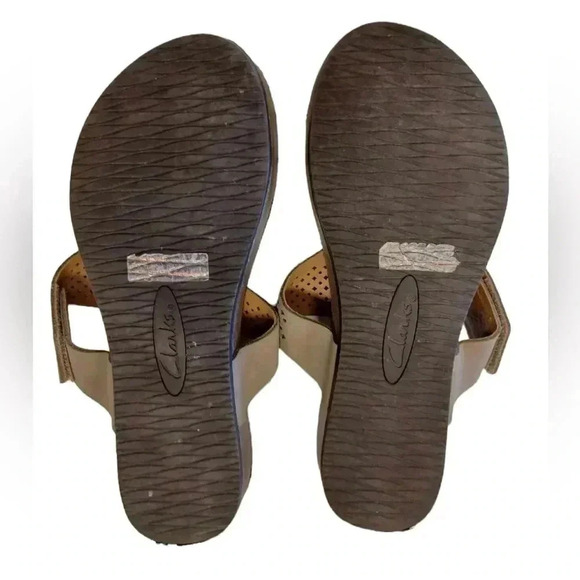 Clarks Tan Leather Upper Thong Sandals Velcro Size 8 - Picture 5 of 8